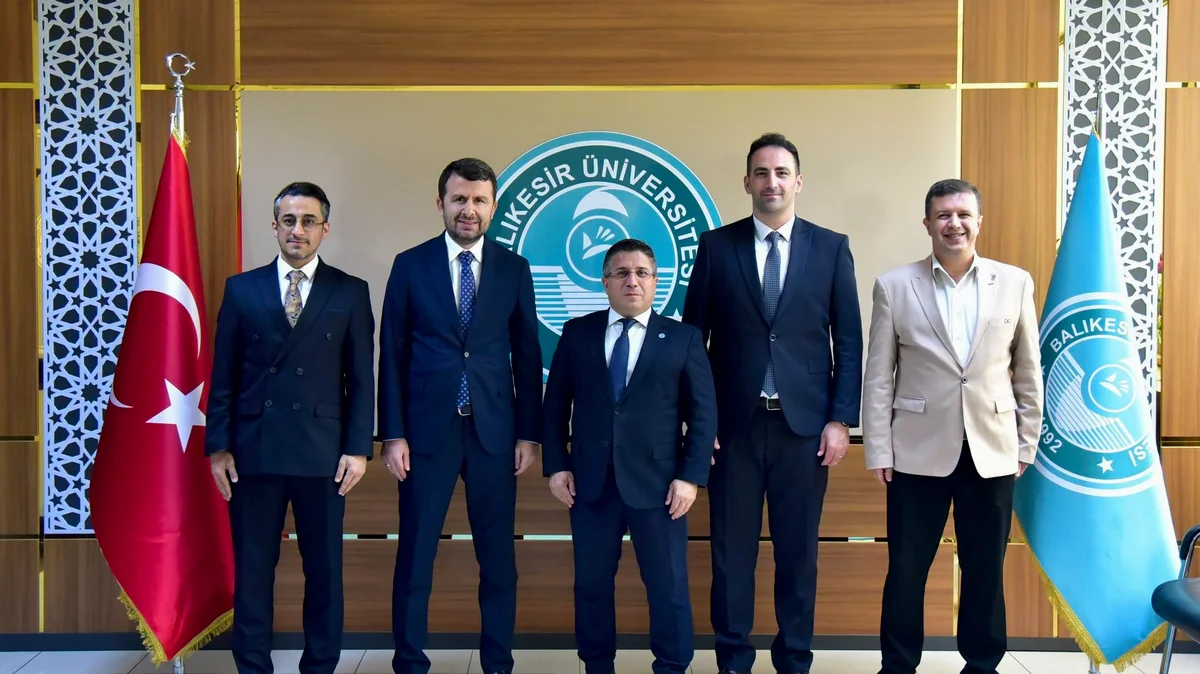 BİK Genel Müdürü Çay, Balıkesir Üniversitesi Rektörü Oğurlu'nu Ziyaret Etti